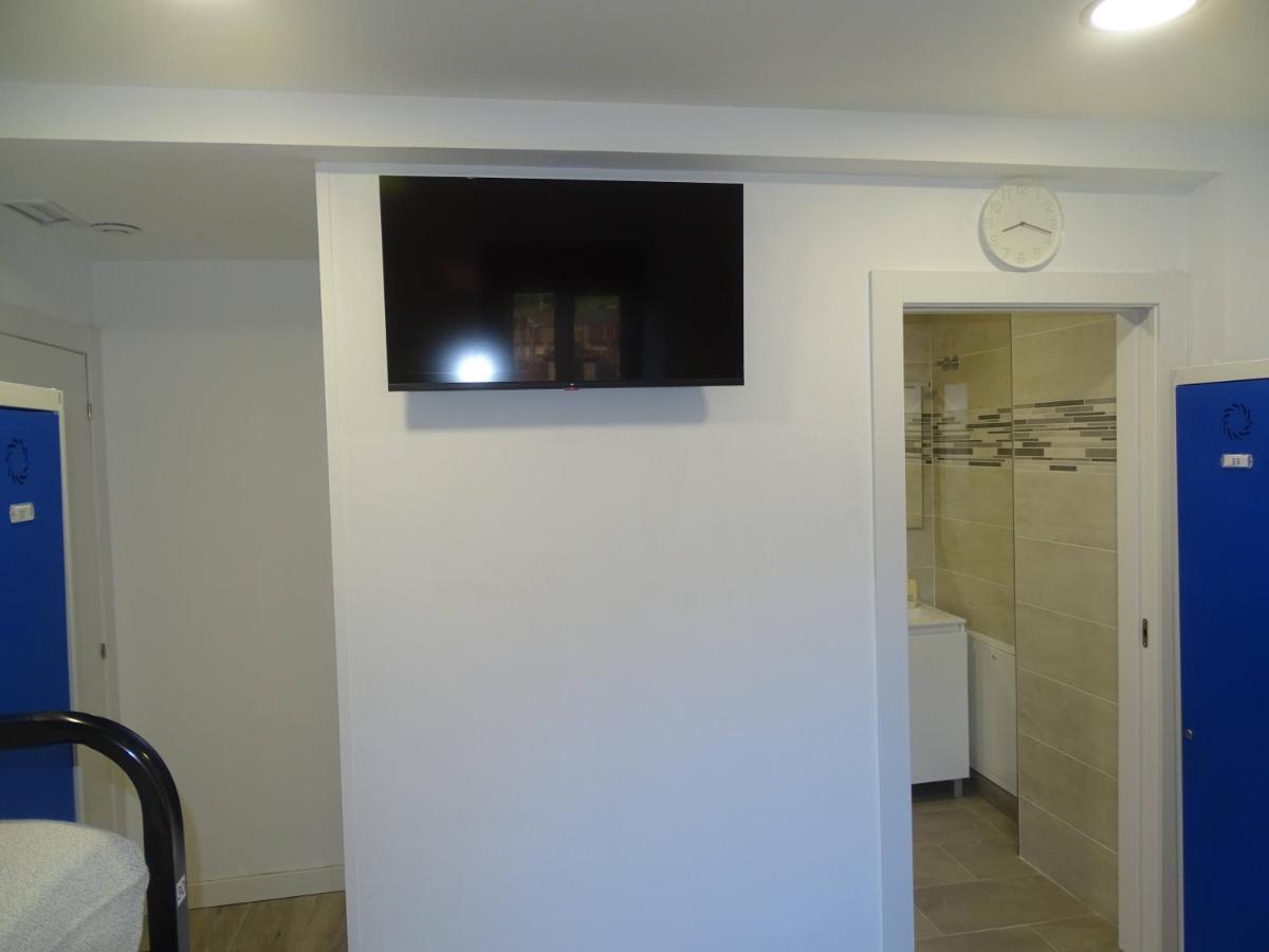 Albergue Roma Пола-де-Лена Екстер'єр фото