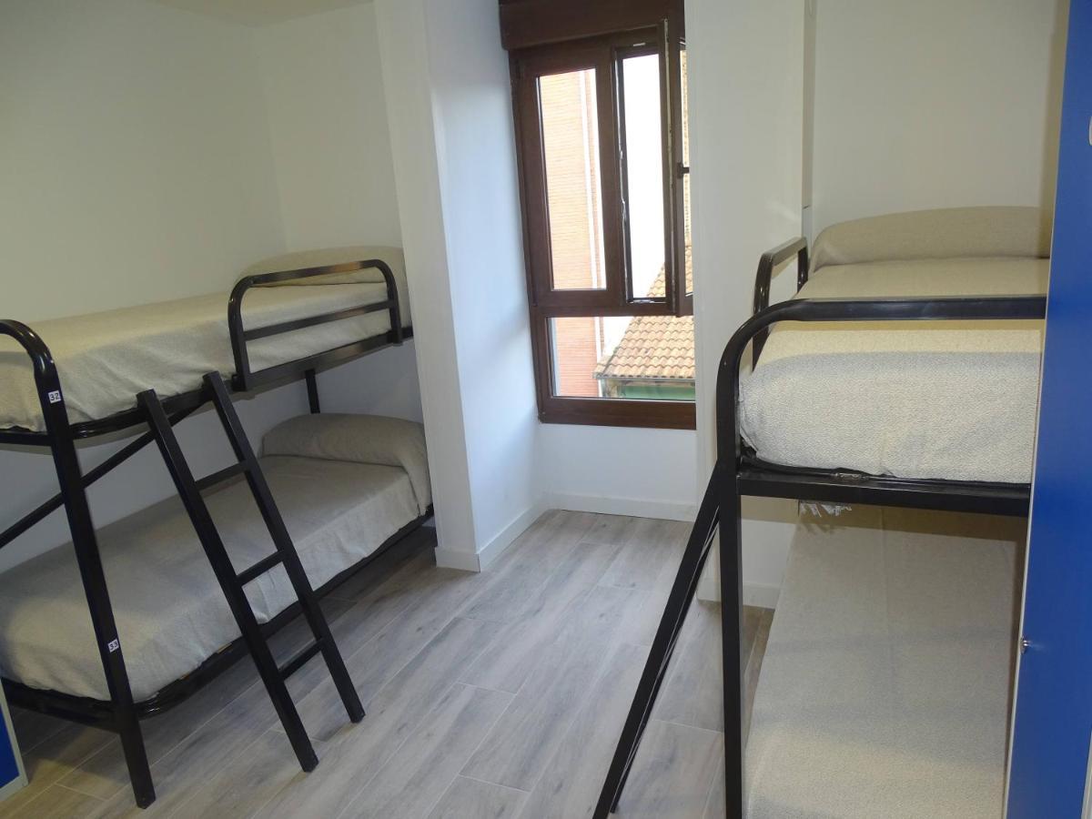 Albergue Roma Пола-де-Лена Екстер'єр фото